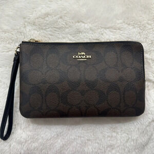 COACH SIGNATURE DOUBLE ZIPPER WRISTLET/ WALLET